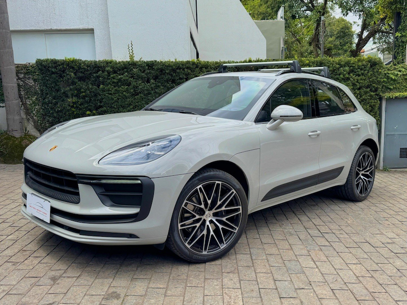 Foto do veículo PORSCHE MACAN 2.0 TURBO GASOLINA PDK 2022 2.500 KM 559.900,00