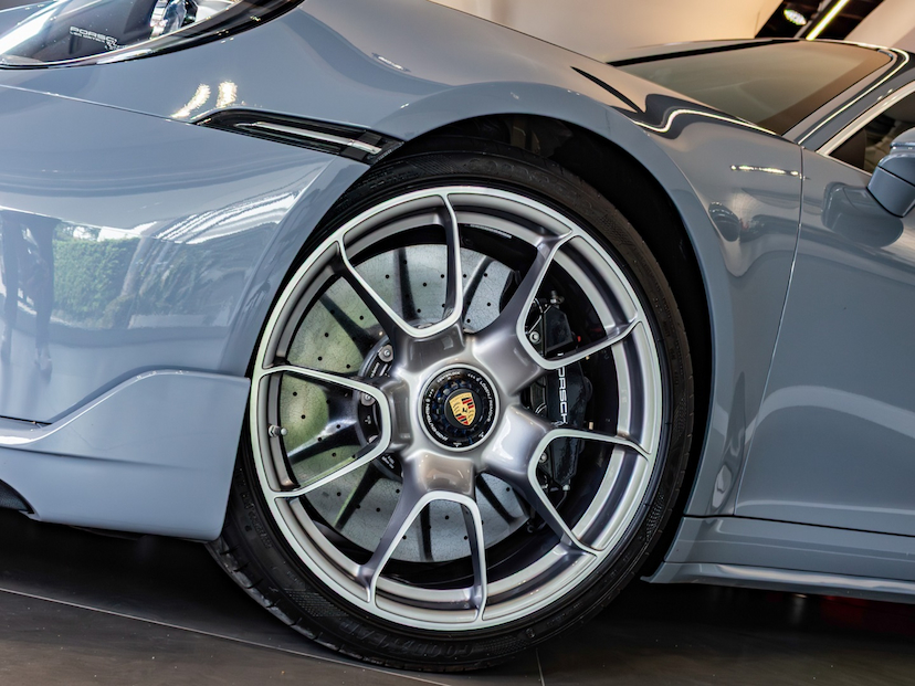 Foto do veículo PORSCHE 911 3.8 24V H6 GASOLINA TURBO S PDK 2024 1.900 KM 1.757.000,00
