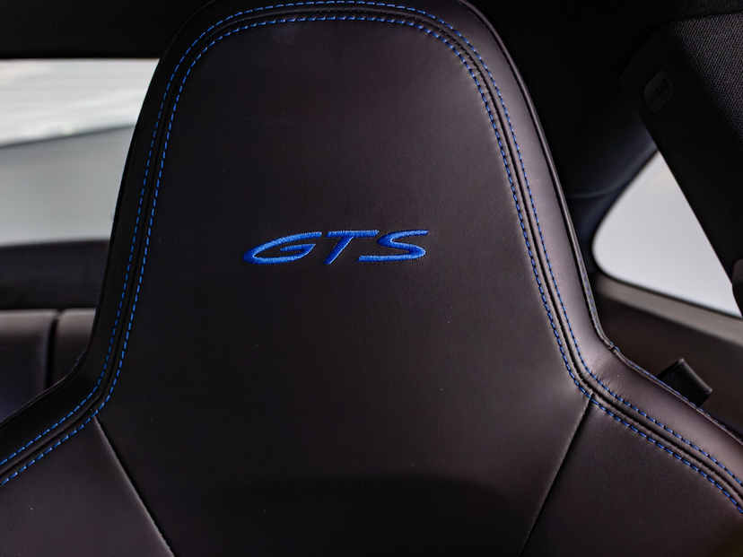 Foto do veículo PORSCHE 911 3.0 24V H6 GASOLINA CARRERA GTS PDK 2022 18.800 KM 899.000,00
