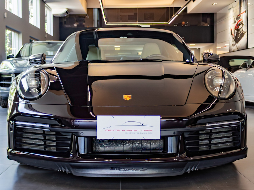 Foto do veículo PORSCHE 911 3.8 24V H6 GASOLINA TURBO S PDK 2022 6.620 KM 1.477.000,00