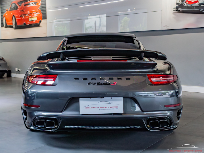 Foto do veículo PORSCHE 911 3.8 6 CILINDROS 24V TURBO S GASOLINA 2P AUTOMÁTICO 2015 20.212 KM 959.000,00