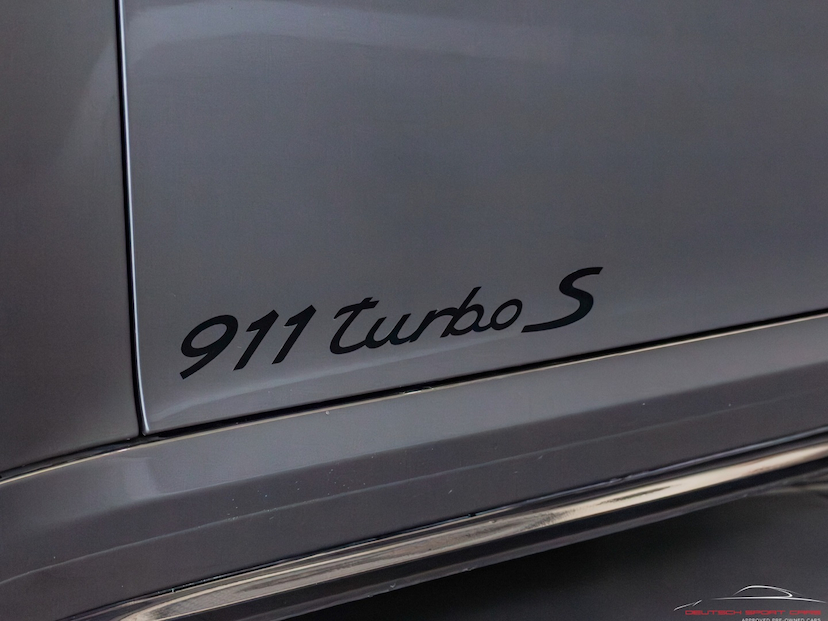 Foto do veículo PORSCHE 911 3.8 6 CILINDROS 24V TURBO S GASOLINA 2P AUTOMÁTICO 2015 20.212 KM 959.000,00