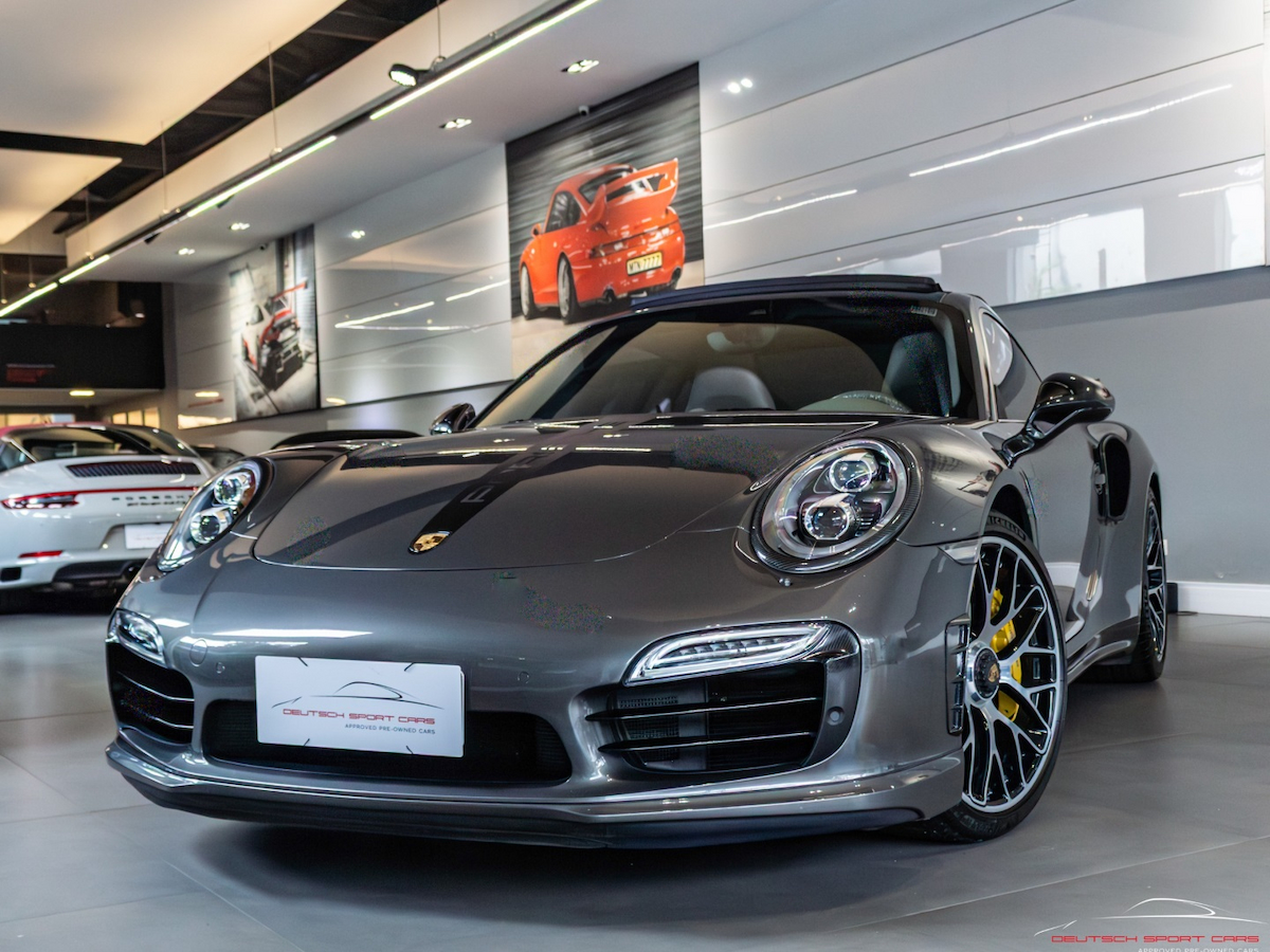 Foto do veículo PORSCHE 911 3.8 6 CILINDROS 24V TURBO S GASOLINA 2P AUTOMÁTICO 2015/2015 20.212 KM R$ 959.000,00