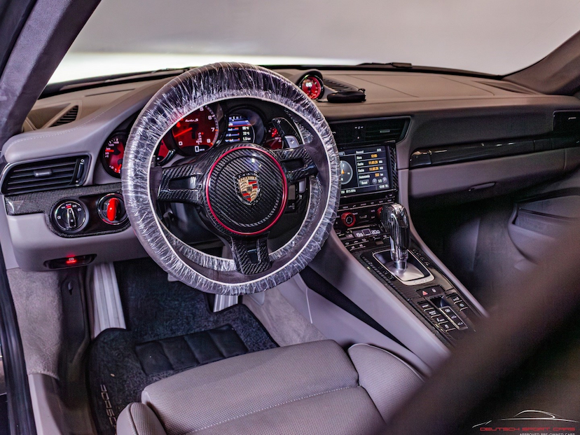 Foto do veículo PORSCHE 911 3.8 6 CILINDROS 24V TURBO S GASOLINA 2P AUTOMÁTICO 2015 20.212 KM 959.000,00