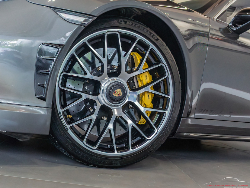 Foto do veículo PORSCHE 911 3.8 6 CILINDROS 24V TURBO S GASOLINA 2P AUTOMÁTICO 2015 20.212 KM 959.000,00