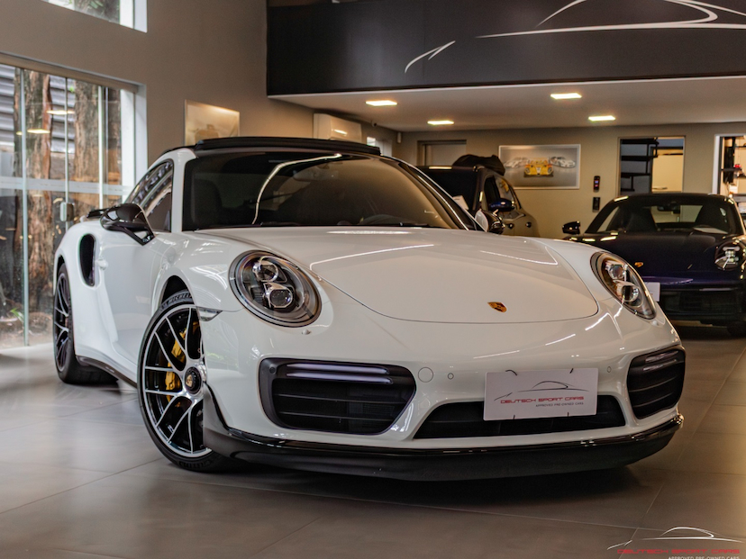 Foto do veículo PORSCHE 911 3.8 24V H6 GASOLINA TURBO S PDK 2019 18.934 KM 1.290.000,00