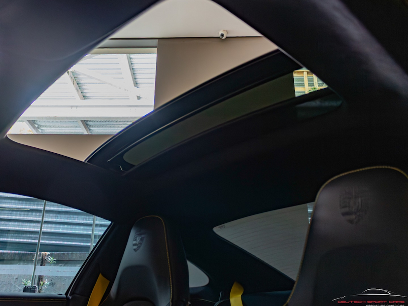Foto do veículo PORSCHE 911 3.8 24V H6 GASOLINA TURBO S PDK 2019 18.934 KM 1.290.000,00