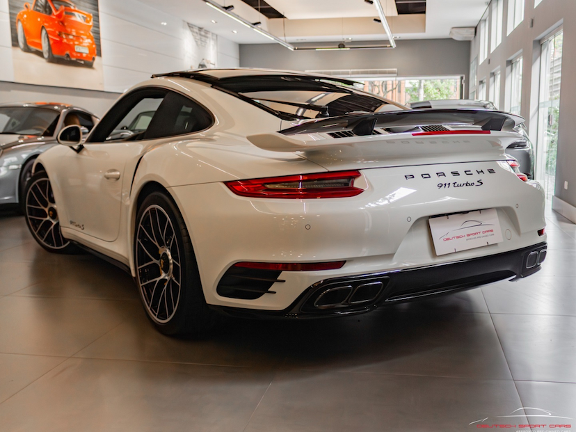 Foto do veículo PORSCHE 911 3.8 24V H6 GASOLINA TURBO S PDK 2019 18.934 KM 1.290.000,00