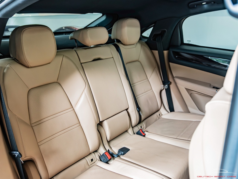 Foto do veículo PORSCHE CAYENNE 3.0 V6 GASOLINA COUPÉ AWD TIPTRONIC S 2020 47.121 KM 459.000,00