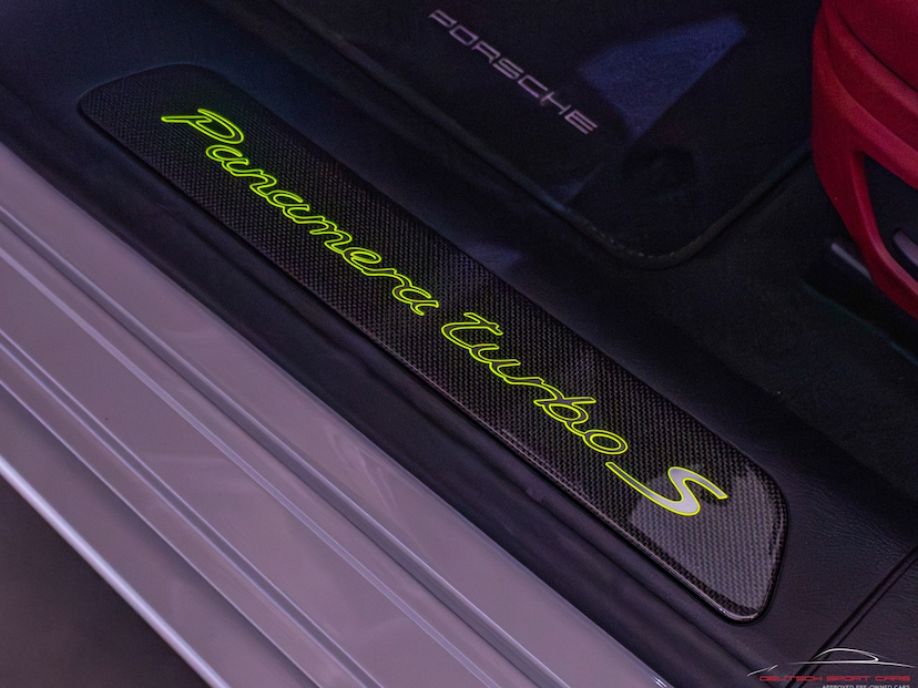 Foto do veículo PORSCHE PANAMERA 4.0 V8 E-HYBRID TURBO S PDK 2023 6.811 KM 959.990,00
