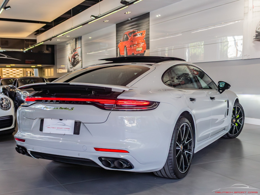 Foto do veículo PORSCHE PANAMERA 4.0 V8 E-HYBRID TURBO S PDK 2023 6.811 KM 959.990,00