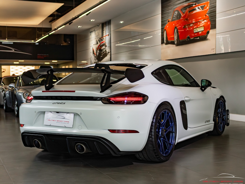 Foto do veículo PORSCHE 718 4.0 H6 GASOLINA CAYMAN GT4 RS PDK 2023 3.000 KM 1.647.000,00