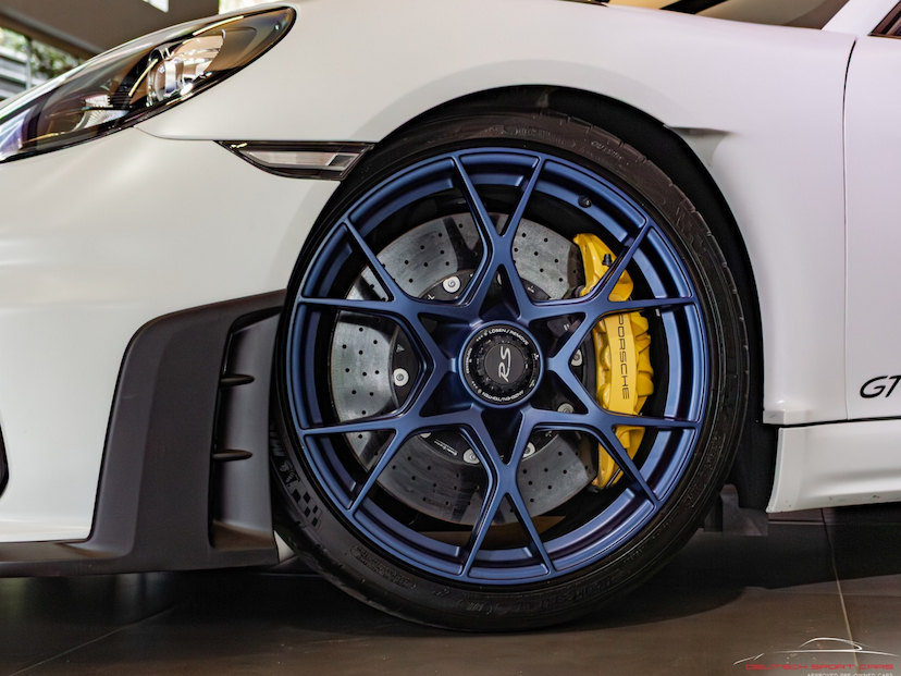 Foto do veículo PORSCHE 718 4.0 H6 GASOLINA CAYMAN GT4 RS PDK 2023 3.000 KM 1.647.000,00