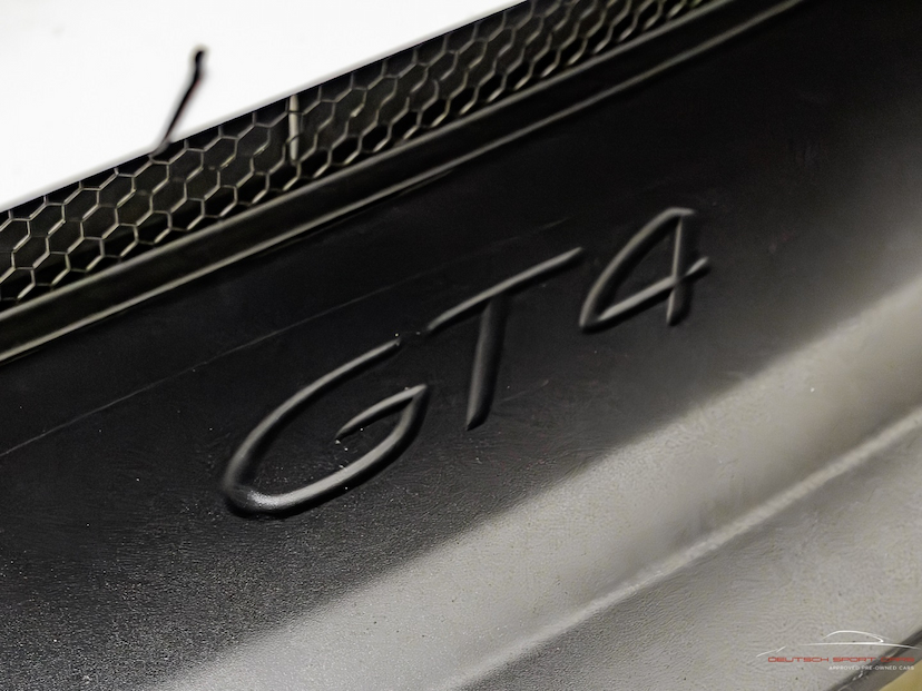 Foto do veículo PORSCHE 718 4.0 H6 GASOLINA CAYMAN GT4 PDK 2023 4.111 KM 865.000,00
