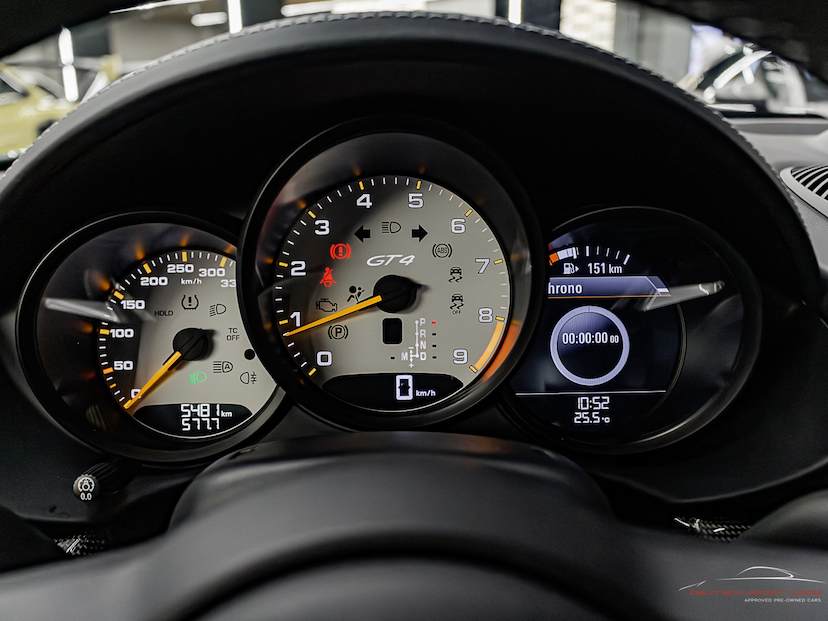 Foto do veículo PORSCHE 718 4.0 H6 GASOLINA CAYMAN GT4 PDK 2023 4.111 KM 865.000,00
