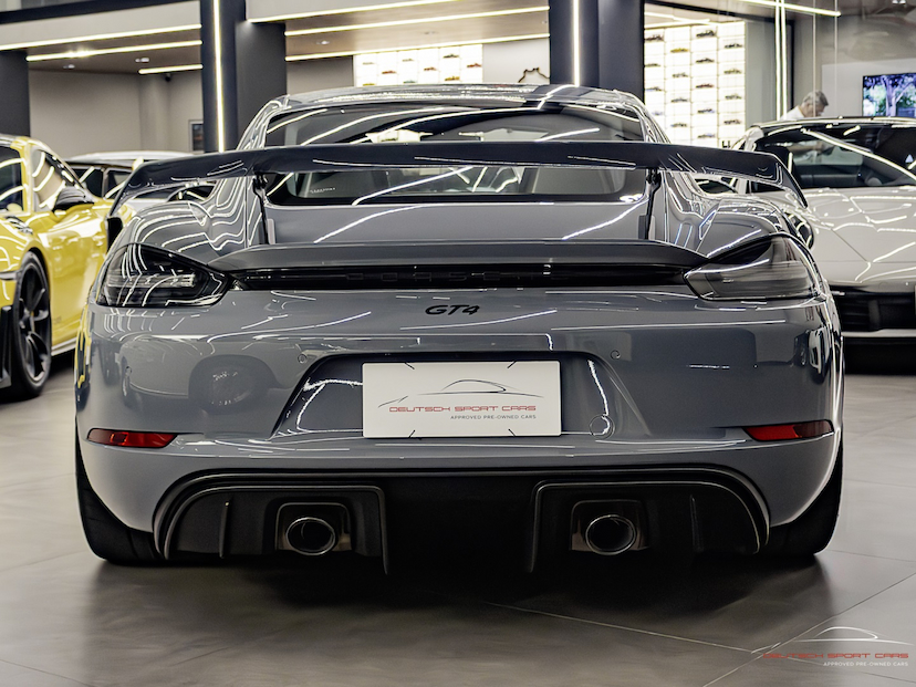 Foto do veículo PORSCHE 718 4.0 H6 GASOLINA CAYMAN GT4 PDK 2023 4.111 KM 865.000,00