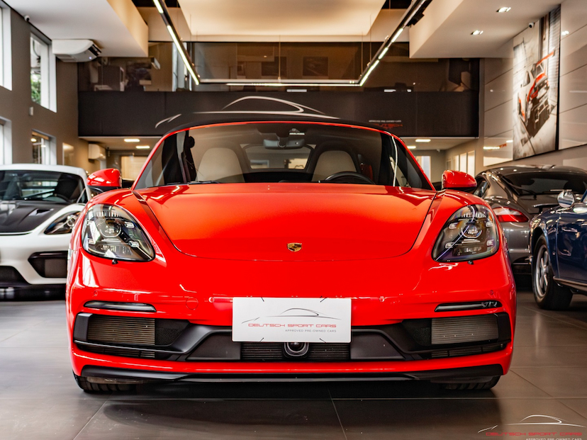 Foto do veículo PORSCHE 718 4.0 H6 GASOLINA BOXSTER GTS PDK 2021 11.200 KM 619.000,00
