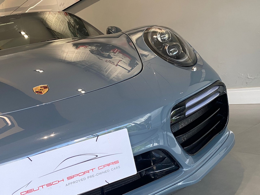 Foto do veículo PORSCHE 911 3.8 24V H6 GASOLINA TURBO S PDK 2017 16.000 KM 1.190.000,00