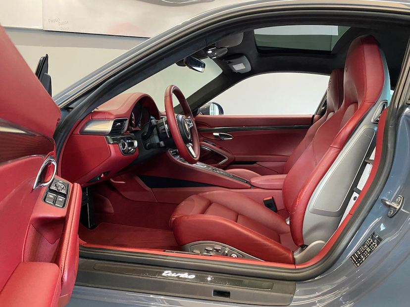 Foto do veículo PORSCHE 911 3.8 24V H6 GASOLINA TURBO S PDK 2017 16.000 KM 1.190.000,00