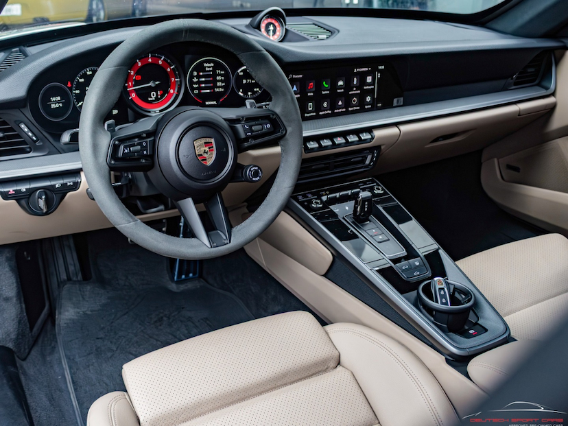 Foto do veículo PORSCHE 911 3.0 24V H6 GASOLINA CARRERA PDK 2024 9.277 KM 949.000,00