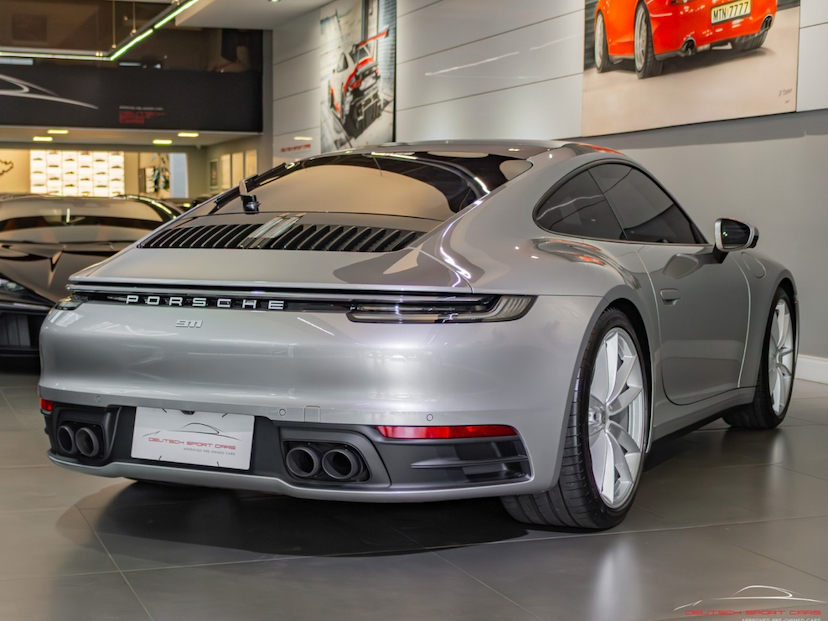 Foto do veículo PORSCHE 911 3.0 24V H6 GASOLINA CARRERA PDK 2024 9.277 KM 949.000,00