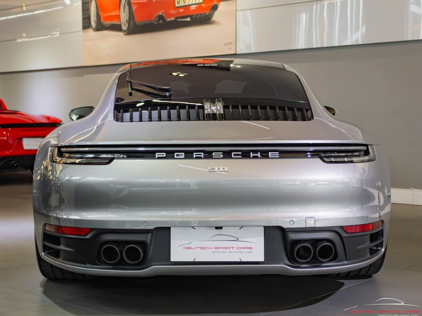 Foto do veículo PORSCHE 911 3.0 24V H6 GASOLINA CARRERA PDK 2024 9.277 KM 949.000,00