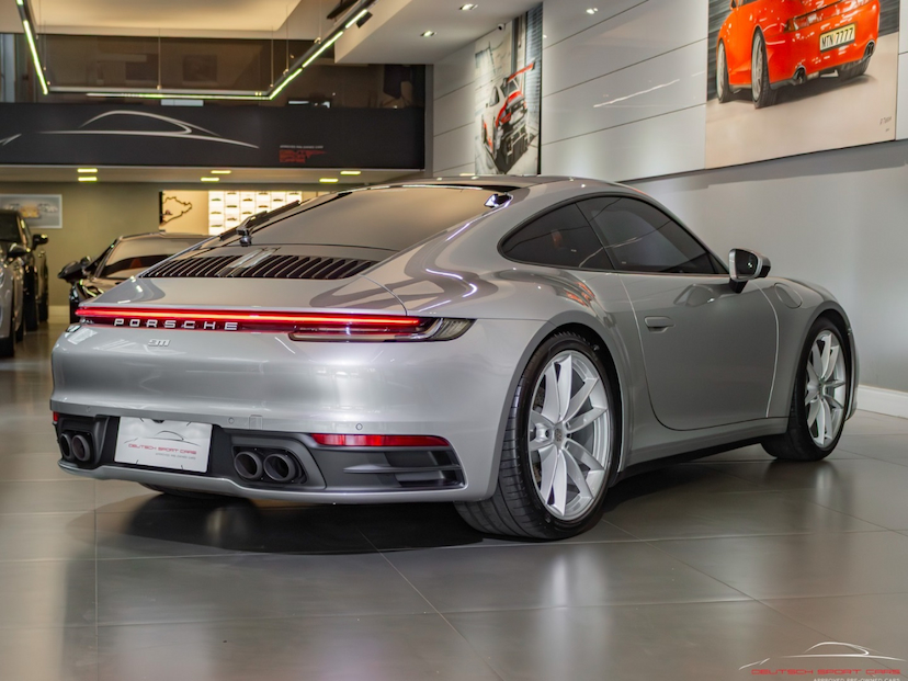 Foto do veículo PORSCHE 911 3.0 24V H6 GASOLINA CARRERA PDK 2024 9.277 KM 949.000,00