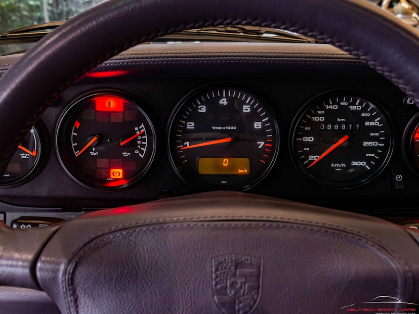 Foto do veículo PORSCHE 911 3.6 CARRERA COUPÉ 6 CILINDROS 24V GASOLINA 2P MANUAL 1996 68.811 KM 0,00