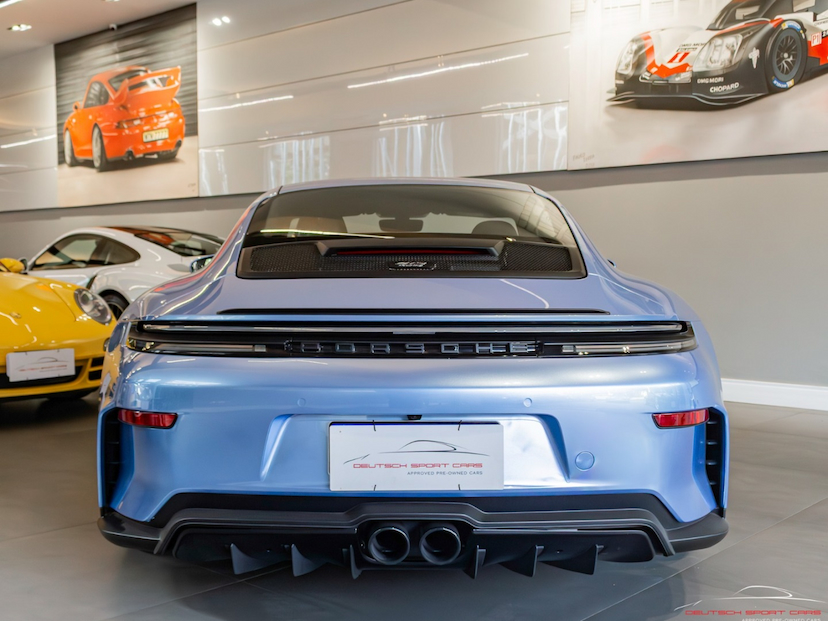 Foto do veículo PORSCHE 911 4.0 24V H6 GASOLINA GT3 TOURING MANUAL 2026 880 KM 2.350.000,00