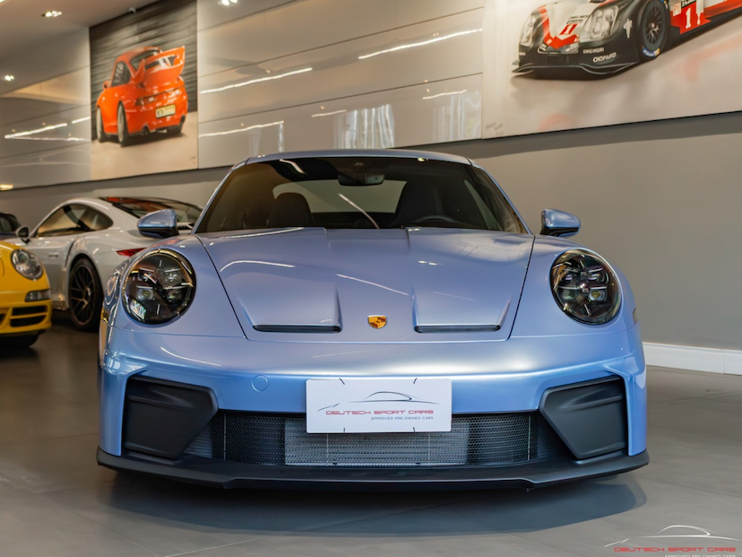 Foto do veículo PORSCHE 911 4.0 24V H6 GASOLINA GT3 TOURING MANUAL 2026 880 KM 2.350.000,00