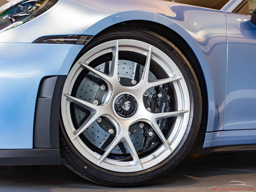 Foto do veículo PORSCHE 911 4.0 24V H6 GASOLINA GT3 TOURING MANUAL 2026 880 KM 2.350.000,00