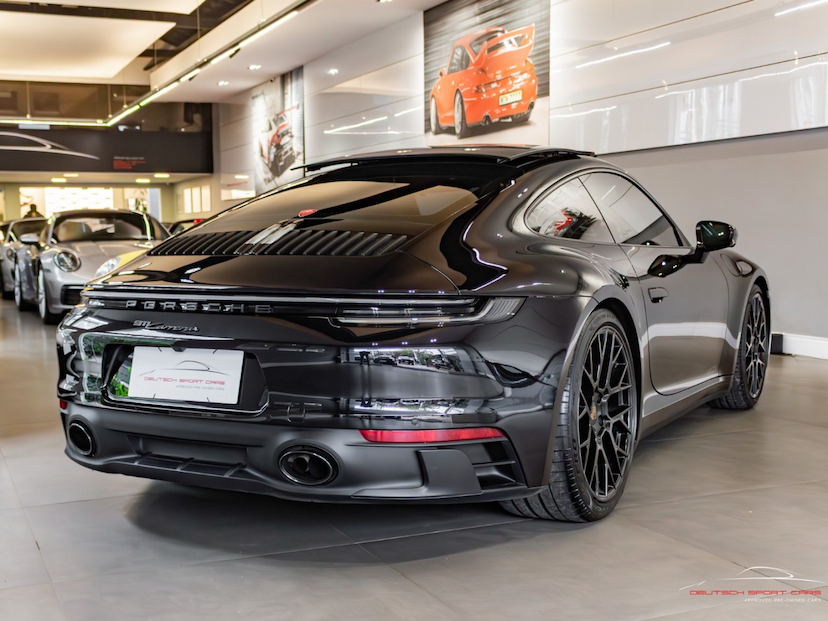 Foto do veículo PORSCHE 911 3.0 24V H6 GASOLINA CARRERA GTS PDK 2023 11.981 KM 899.000,00