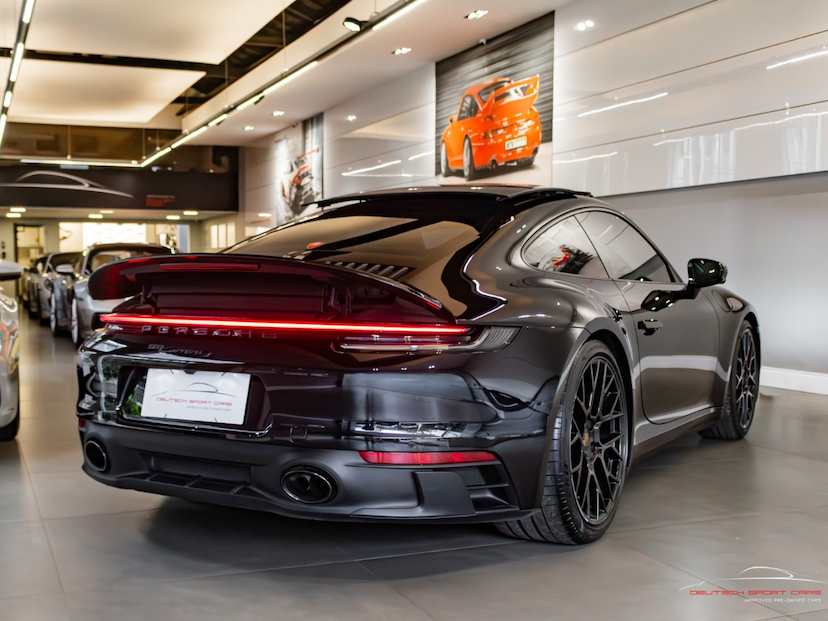 Foto do veículo PORSCHE 911 3.0 24V H6 GASOLINA CARRERA GTS PDK 2023 11.981 KM 899.000,00