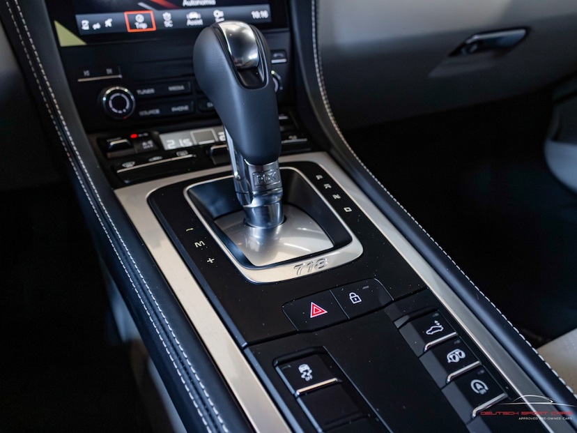 Foto do veículo PORSCHE 718 2.0 16V H4 GASOLINA CAYMAN PDK 2024 804 KM 499.000,00