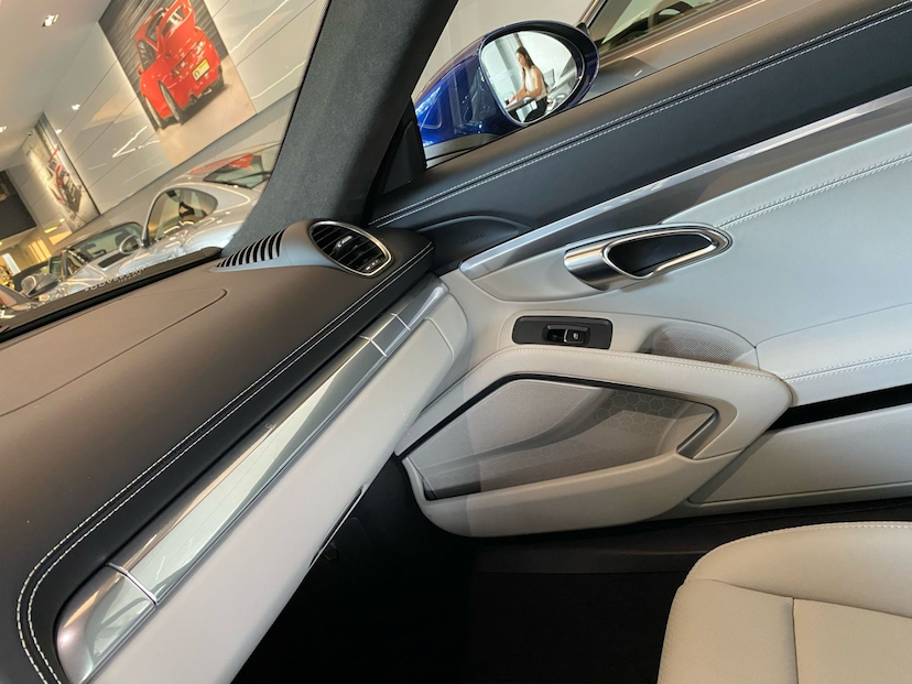 Foto do veículo PORSCHE 718 2.0 16V H4 GASOLINA CAYMAN PDK 2024 804 KM 499.000,00