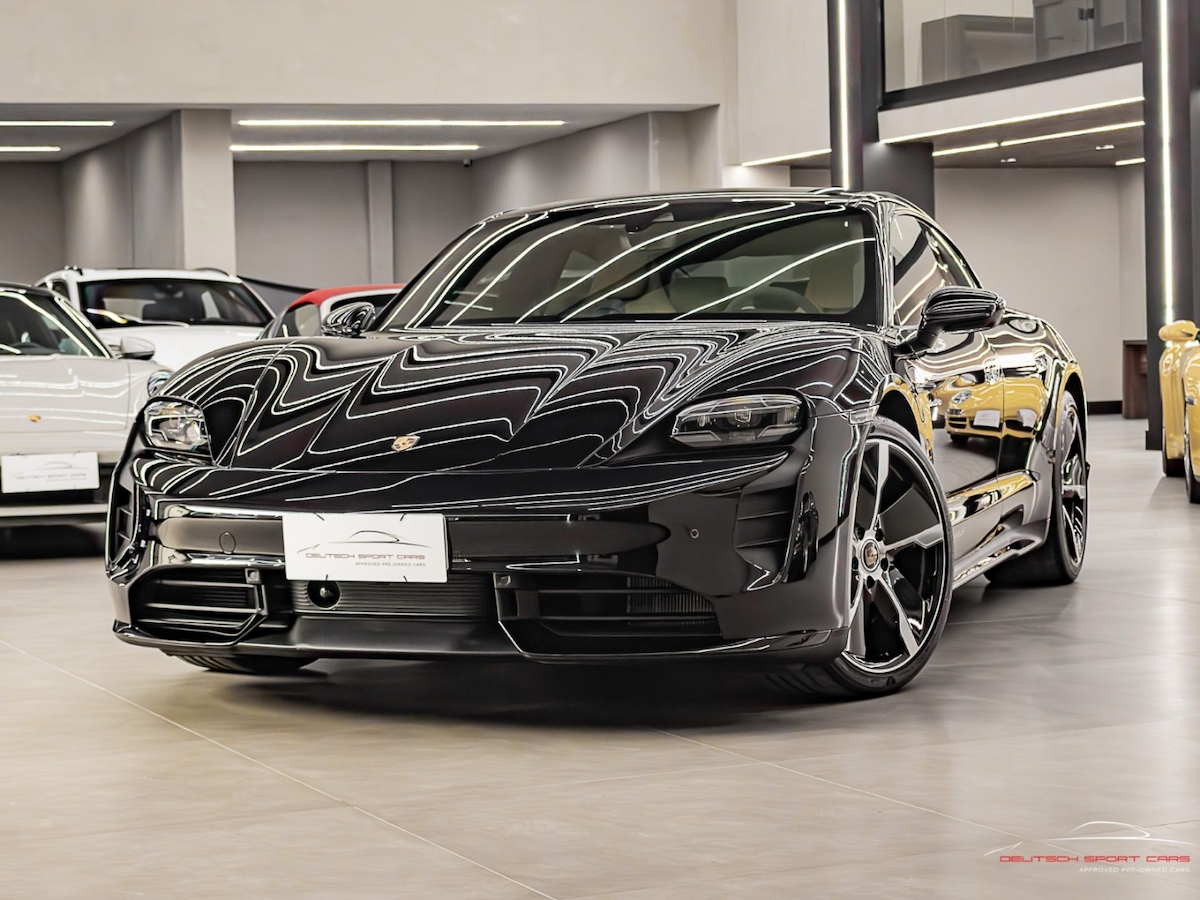 Foto do veículo PORSCHE TAYCAN TURBO ELÉTRICO 2023/2023 2.000 KM R$ 689.000,00