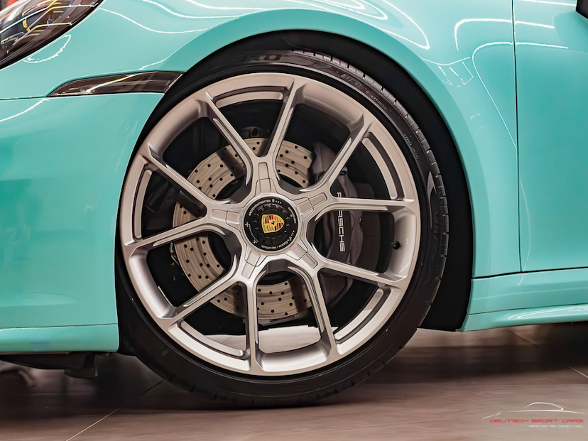 Foto do veículo PORSCHE 911 3.0 24V H6 GASOLINA CARRERA PDK 2025 2.241 KM 990.000,00