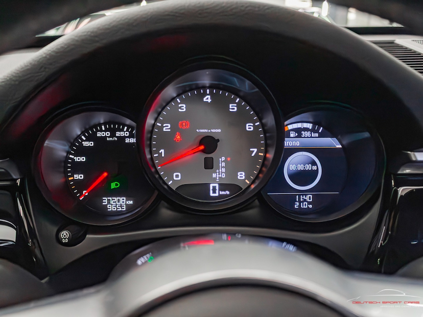 Foto do veículo PORSCHE MACAN 3.0 S 24V V6 GASOLINA 4P AUTOMÁTICO 2020 37.207 KM 359.900,00