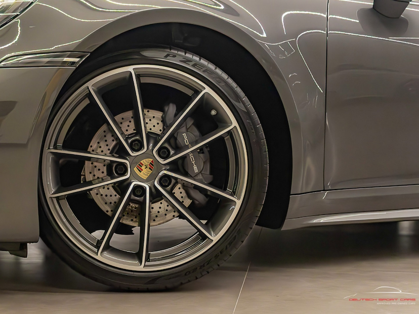 Foto do veículo PORSCHE 911 3.0 24V H6 GASOLINA CARRERA PDK 2022 10.203 KM 739.900,00
