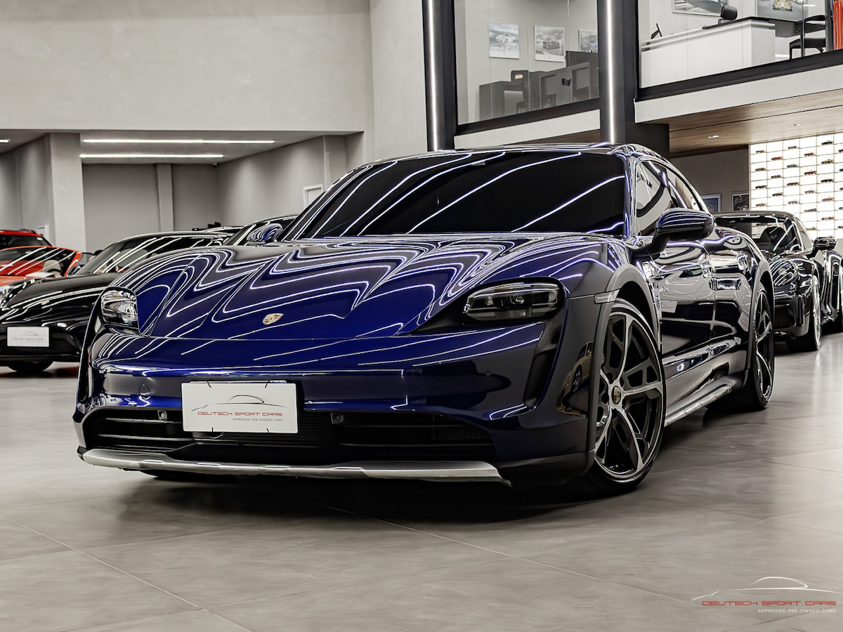 Foto do veículo PORSCHE TAYCAN 4 CROSS TURISMO ELÉTRICO 2022/2022 15.982 KM R$ 490.000,00