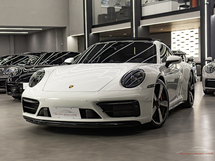 Foto do veículo PORSCHE 911 3.0 24V H6 GASOLINA CARRERA 4 GTS PDK 2023 10.000 KM 889.000,00