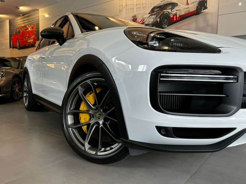 Foto do veículo PORSCHE CAYENNE 4.0 V8 GASOLINA TURBO GT COUPÉ AWD TIPTRONIC S 2023 28.000 KM 758.000,00