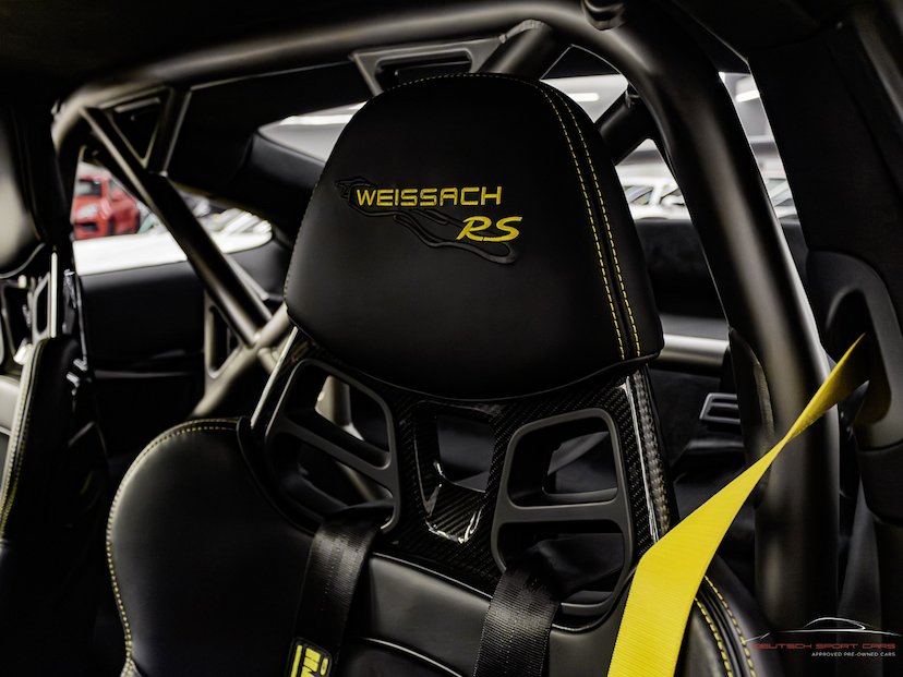 Foto do veículo PORSCHE 911 3.8 24V H6 TURBO GASOLINA GT2 RS PDK 2019 4.800 KM 5.500.000,00