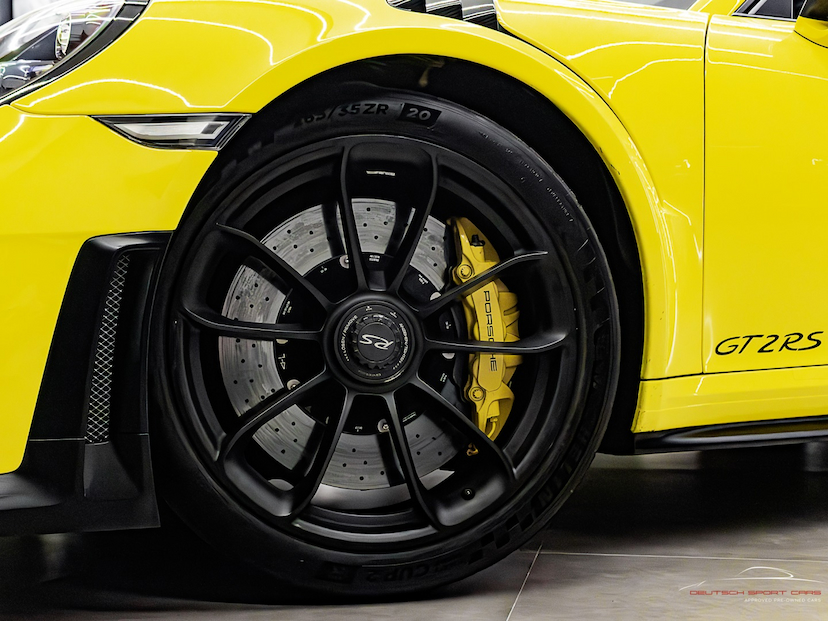 Foto do veículo PORSCHE 911 3.8 24V H6 TURBO GASOLINA GT2 RS PDK 2019 4.800 KM 5.500.000,00
