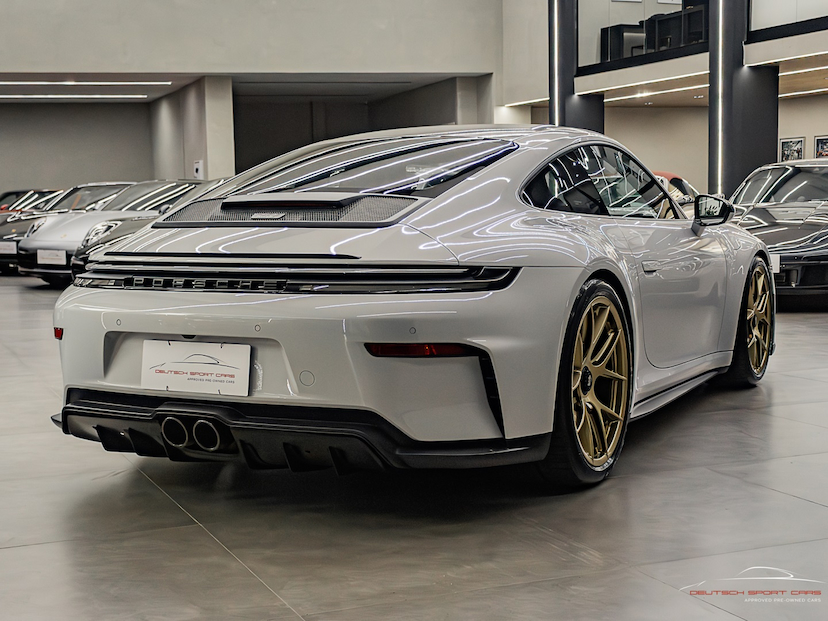Foto do veículo PORSCHE 911 4.0 24V H6 GASOLINA GT3 TOURING MANUAL 2026 1.100 KM 2.250.000,00