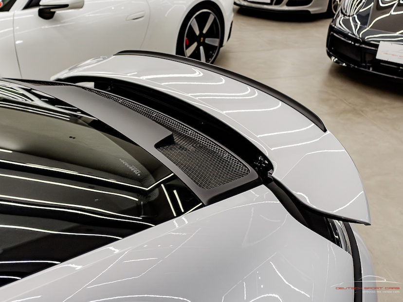 Foto do veículo PORSCHE 911 4.0 24V H6 GASOLINA GT3 TOURING MANUAL 2026 1.100 KM 2.250.000,00
