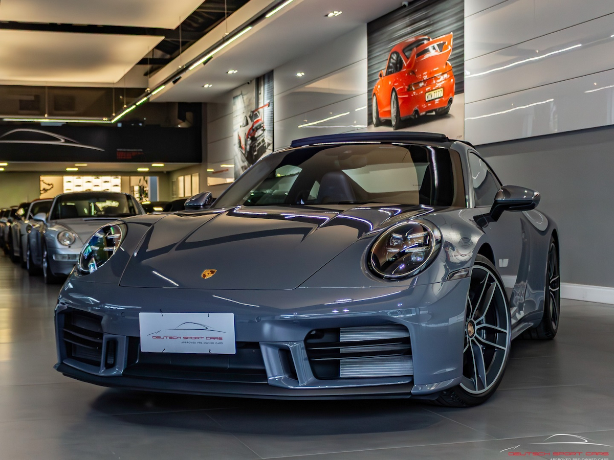 Foto do veículo PORSCHE 911 3.0 24V H6 GASOLINA CARRERA T MANUAL 2025/2025 1.900 KM R$ 1.150.000,00