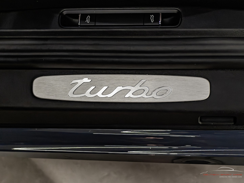 Foto do veículo PORSCHE 911 3.8 24V H6 GASOLINA TURBO PDK 2017 0 KM 920.000,00