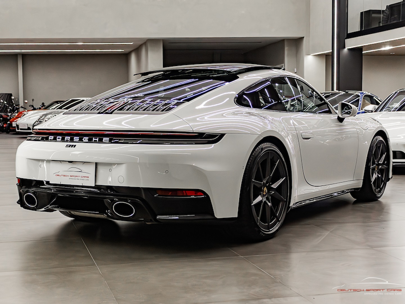 Foto do veículo PORSCHE 911 3.0 24V H6 GASOLINA CARRERA PDK 2025 9.800 KM 1.030.000,00