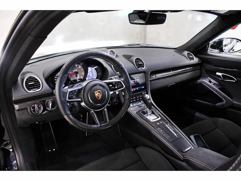 Foto do veículo PORSCHE 718 4.0 H6 GASOLINA CAYMAN GTS PDK 2024 500 KM 759.000,00